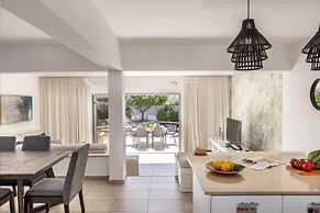 Pantaros Luxury Villas with pool