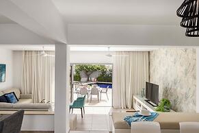 Pantaros Luxury Villas with pool