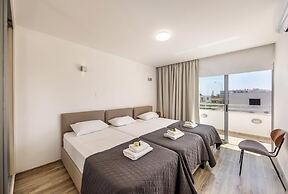 Pantaros Luxury Villas with pool