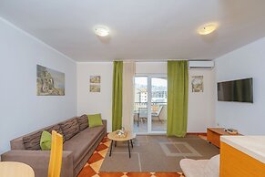 Spin Apartments
