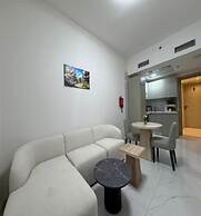 Luxury Apartment with Pool Gym
