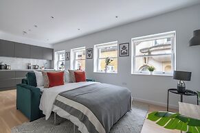 Chic 1BR Close to Tower & Thames