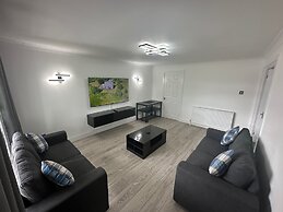 Family - Garden - Parking - Wifi - Sleeps 5