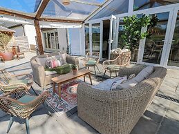 Oak Tree Cottage - Gower