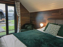 Glamping Tri Pod 7 - Gower