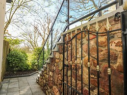 Rose Apartment - Gower
