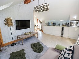 Rose Apartment - Gower