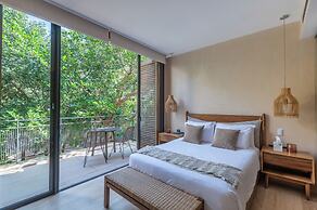 Corasol Modern Apt with Terrace