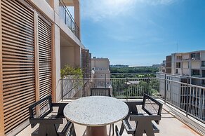 Corasol Modern Apt with Terrace