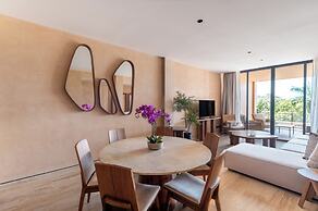 Corasol Modern Apt with Terrace