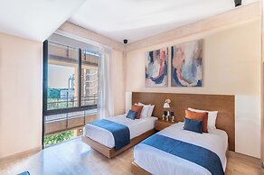 Corasol Modern Apt with Terrace