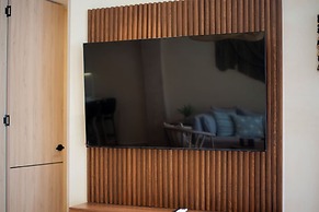 Corasol Modern Apt with Terrace