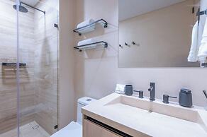 Corasol Modern Apt with Terrace