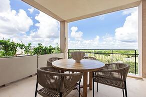 Corasol Modern Apt with Terrace