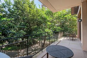 Corasol Modern Apt with Terrace