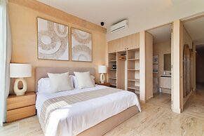 Corasol Modern Apt with Terrace