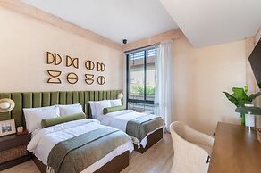 Corasol Modern Apt with Terrace