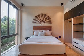 Corasol Modern Apt with Terrace