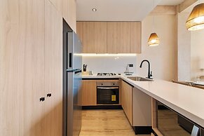 Corasol Modern Apt with Terrace