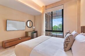 Corasol Modern Apt with Terrace