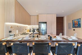 Corasol Modern Apt with Terrace