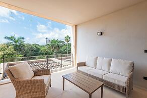 Corasol Modern Apt with Terrace