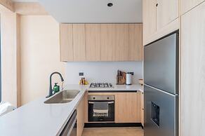 Corasol Modern Apt with Terrace