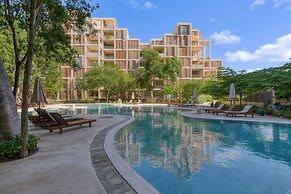 Corasol Modern Apt with Terrace