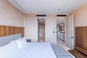 Corasol Modern Apt with Terrace