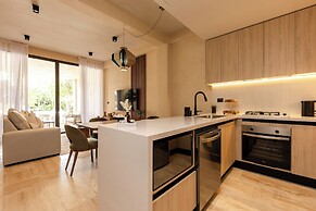 Corasol Modern Apt with Terrace