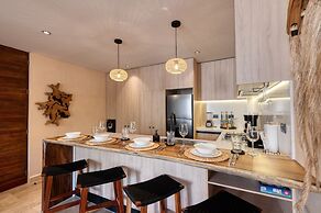 Corasol Modern Apt with Terrace