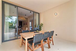 Corasol Modern Apt with Terrace