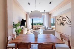 Corasol Modern Apt with Terrace