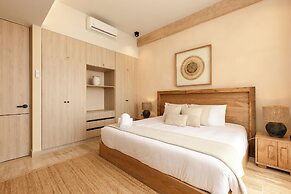 Corasol Modern Apt with Terrace