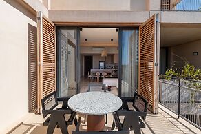 Corasol Modern Apt with Terrace