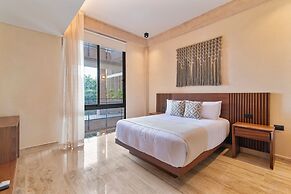 Corasol Modern Apt with Terrace