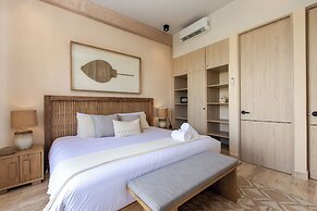 Corasol Modern Apt with Terrace