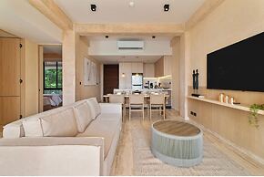 Corasol Modern Apt with Terrace