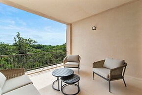 Corasol Modern Apt with Terrace