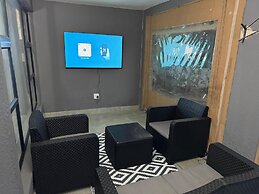 Bryanston Luxury Secure 4BR Haven