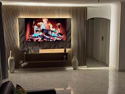 Bryanston Luxury Secure 4BR Haven