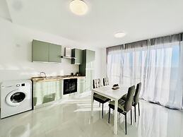 Sunshine Suites