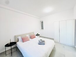 Sunshine Suites