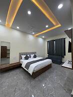 Jodhana Raj Hotel & Restaurant
