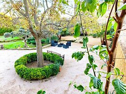 Mas de Castille Guest House