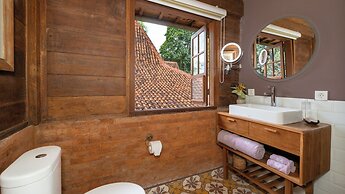Rumah Melati Estate by Villa Finder