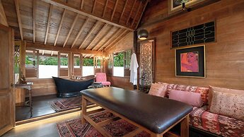 Rumah Melati Estate by Villa Finder