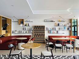The Hotel V Wuxi