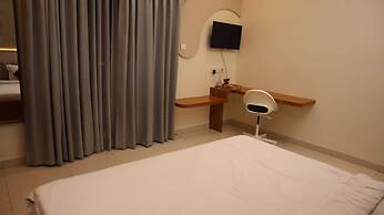 D Casa Suites