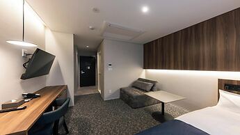 THE STILL HOTEL